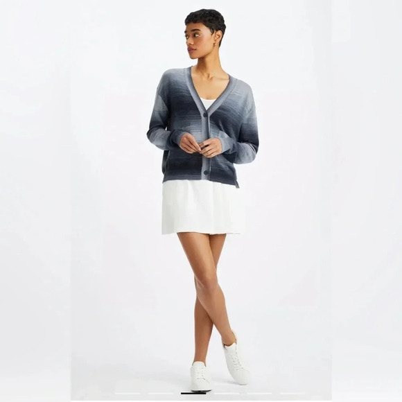 G/FORE
Womens Ombre Merino Wool Cardigan Ink - Picture 3 of 9